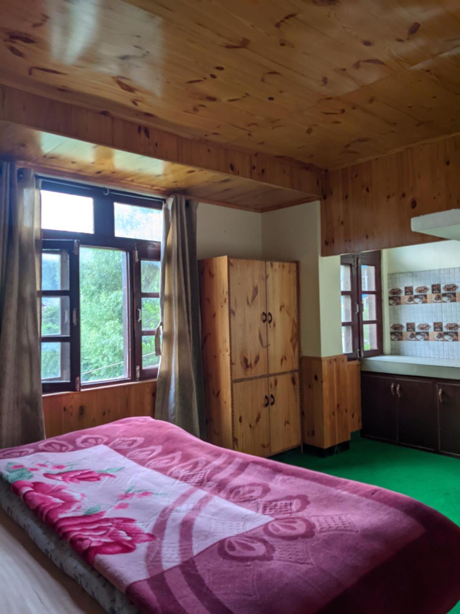 Summer Cottages Manāli Szoba fotó